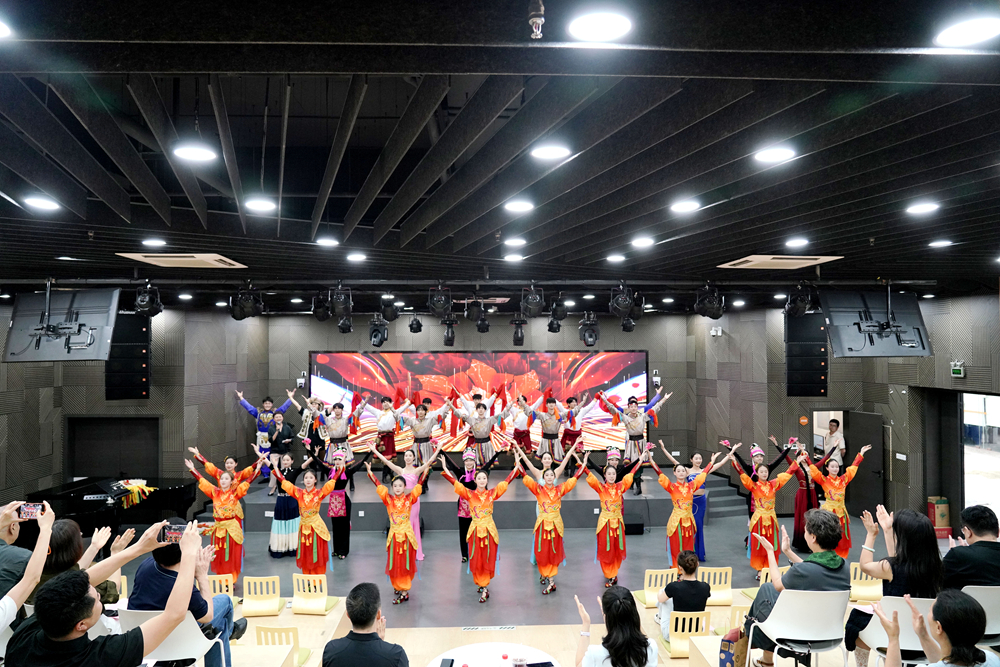 8779d135f2de8630ddfbf28ccba47e49_副本.jpg